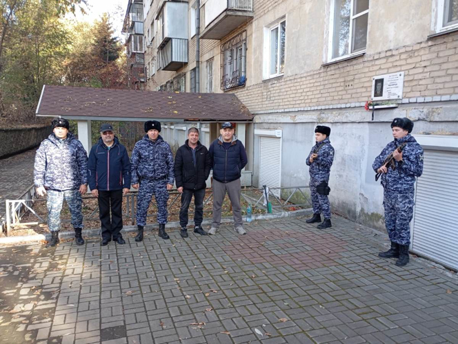 Росгвардейцы почтили память сотрудника вневедомственной охраны, погибшего 22 года назад