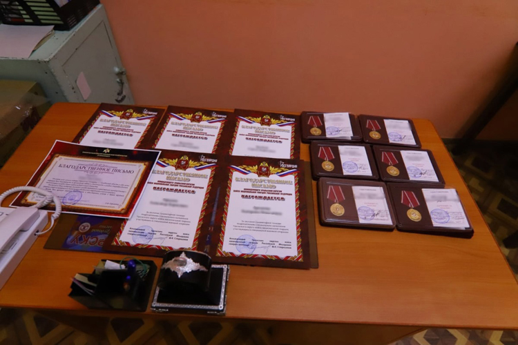 На Южном Урале вручены награды участникам гуманитарного сбора от командующего Уральским округом Росгвардии