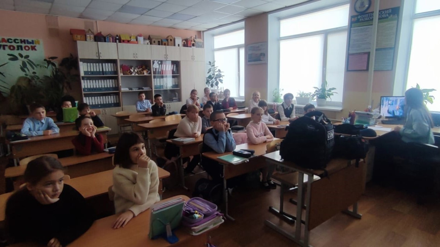 Челябинским школьникам рассказали о службе в спецподразделениях