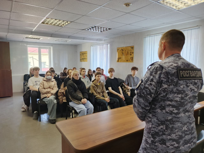 Сотрудники Росгвардии приняли участия в мероприятиях, посвященных Дню космонавтики