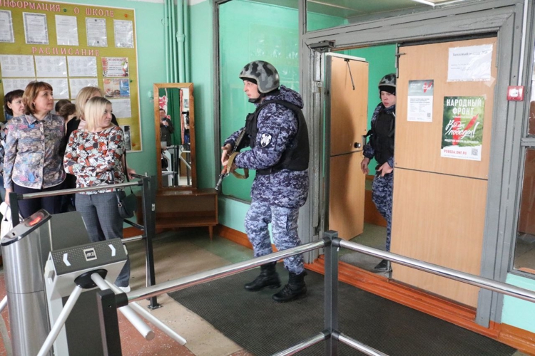 В Челябинской области росгвардейцы приняли участие во всероссийских антитеррористических учениях