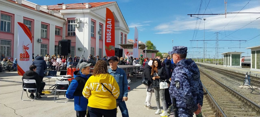 Росгвардейцы обеспечили безопасность «Поезда Победы» в Магнитогорске