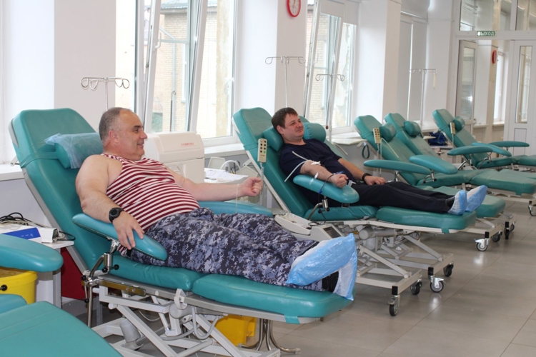 На Южном Урале росгвардейцы приняли участие во Всемирном дне донора крови