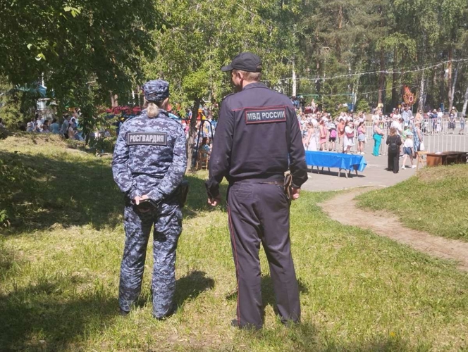 Росгвардейцы обеспечили безопасность Дня защиты детей на Южном Урале