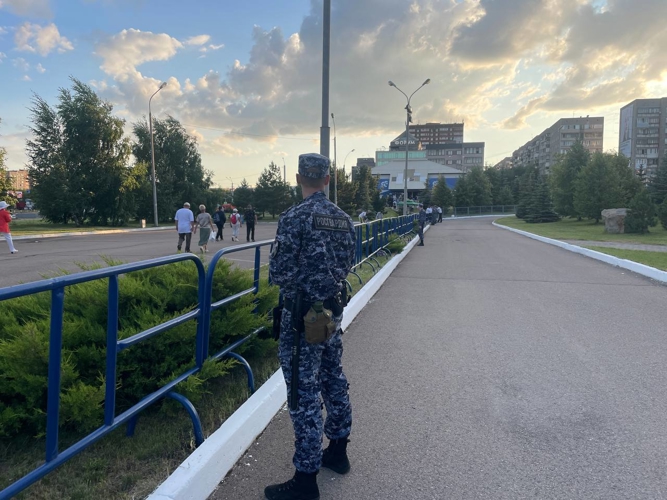Росгвардейцы приняли участие в обеспечении безопасности празднования Дня металлурга в Челябинской области