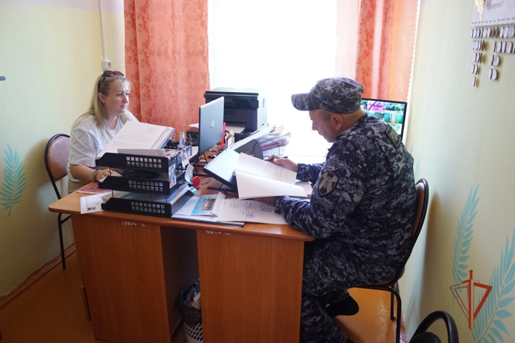 В Челябинской области с участием Росгвардии продолжается приемка образовательных учреждений к новому учебному году