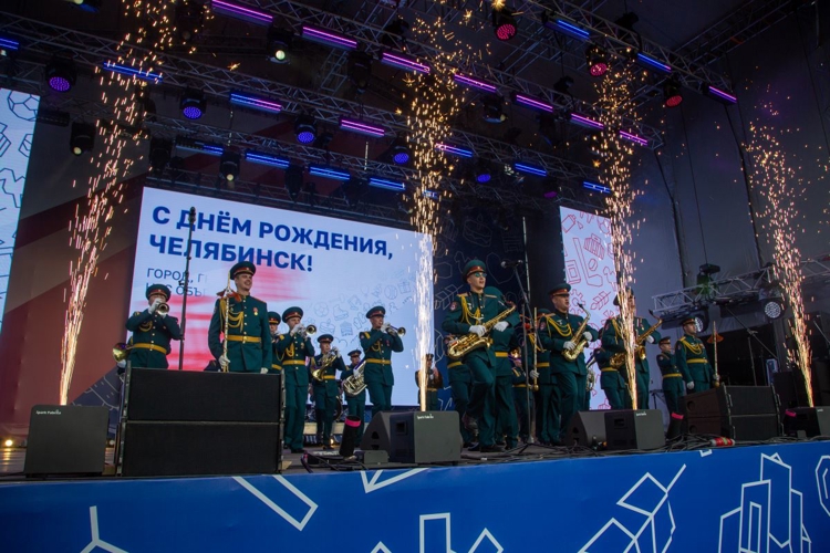 Сводный оркестр Росгвардии выступил на праздновании Дня города Челябинска