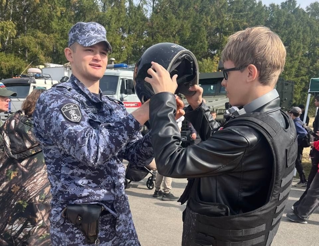 Росгвардейцы приняли участие в военно-историческом фестивале «Уральские герои»