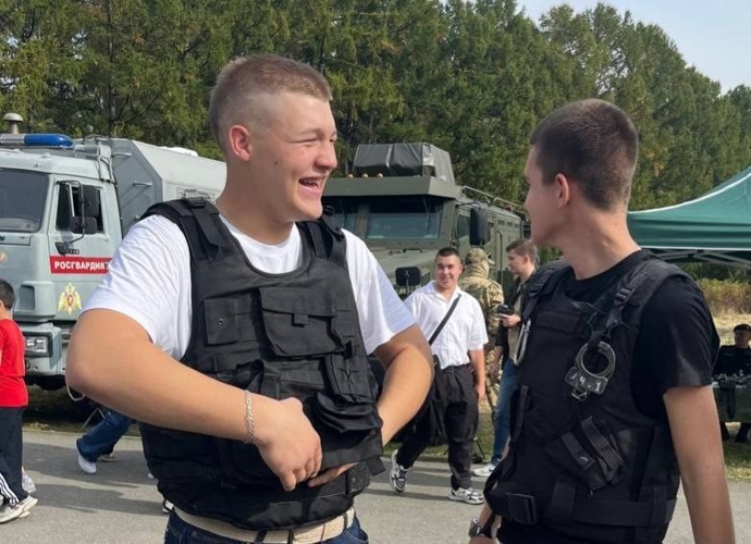 Росгвардейцы приняли участие в военно-историческом фестивале «Уральские герои»
