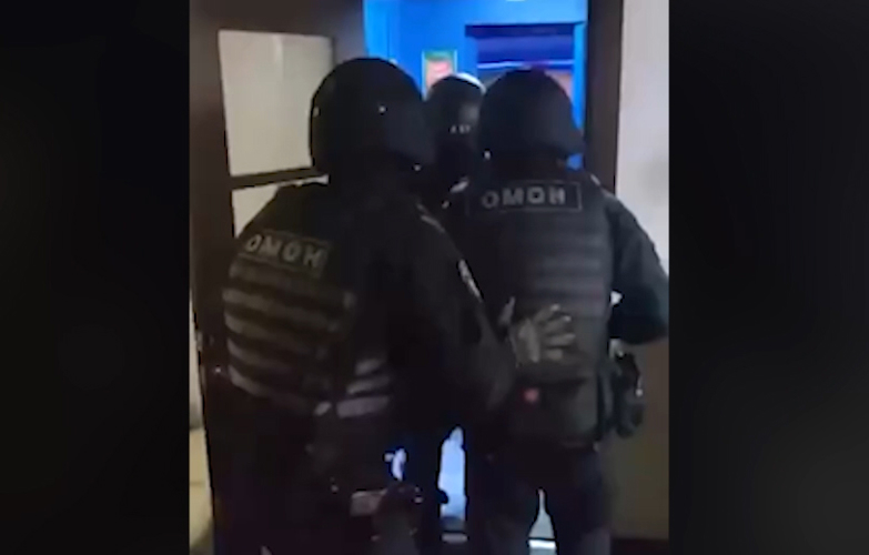 Росгвардейцы помогли задержать подозреваемых в разбойном нападении в Челябинске