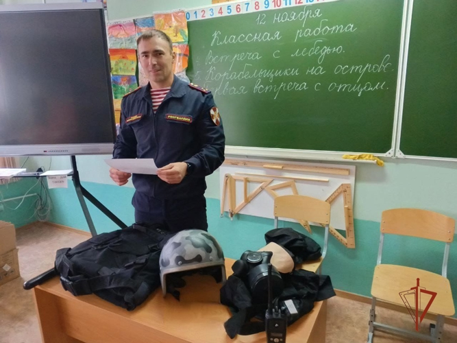 На Южном Урале Росгвардия проводит просветительскую работу с подрастающим поколением