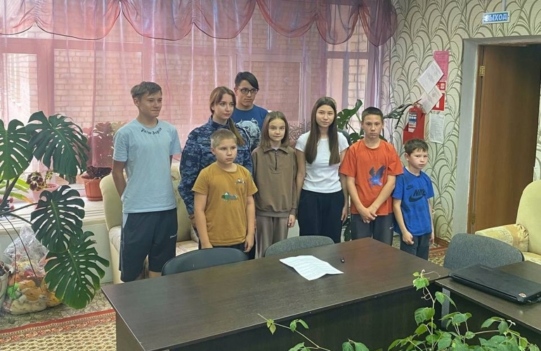На Южном Урале росгвардейцы провели мероприятия ко Дню народного единства