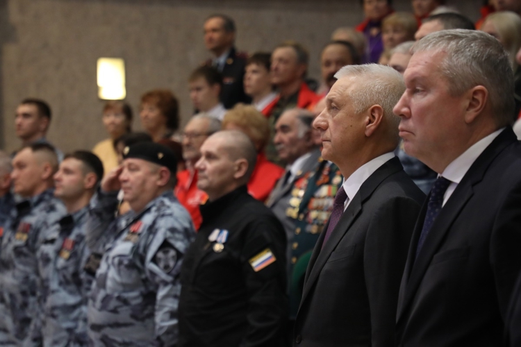 На Южном Урале  с участием ОМОН Росгвардии состоялась торжественная церемония передачи копий боевых знамен Великой Отечественной войны