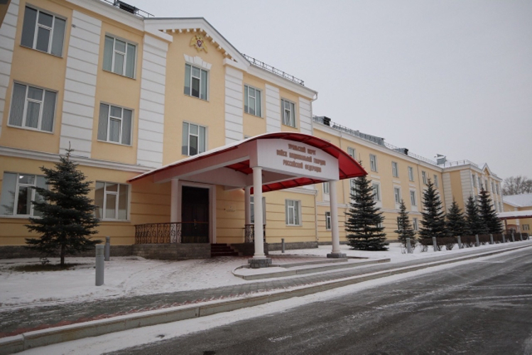 Командующий Уральским округом Росгвардии генерал-лейтенант Владимир Макеев поздравил личный состав с наступающим Новым годом