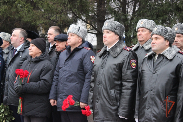 На Южном Урале росгвардейцы приняли участие в памятных мероприятиях, посвященных Дню неизвестного солдата