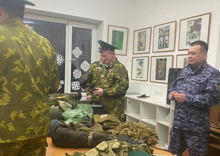 В Магнитогорске росгвардейцы провели «Разговор о важном» с молодежью