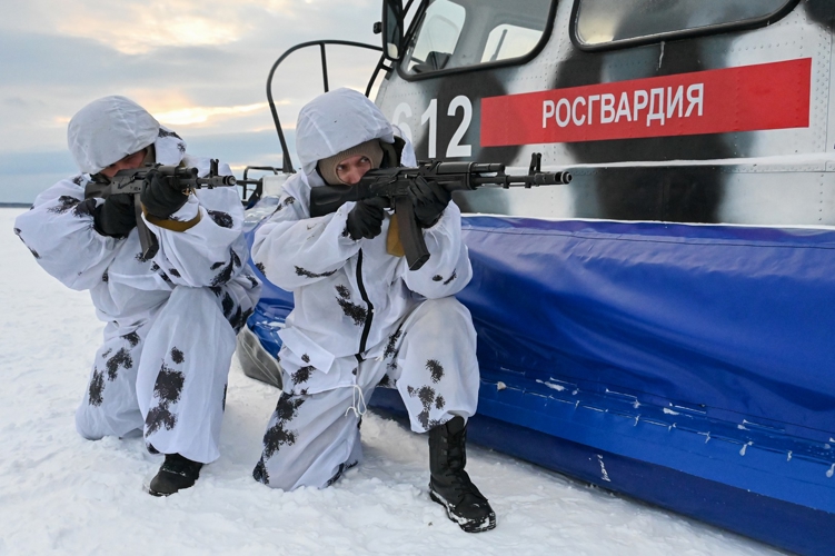 Личный состав и ветераны морского отряда Уральского округа Росгвардии празднуют 19 лет со дня образования подразделения