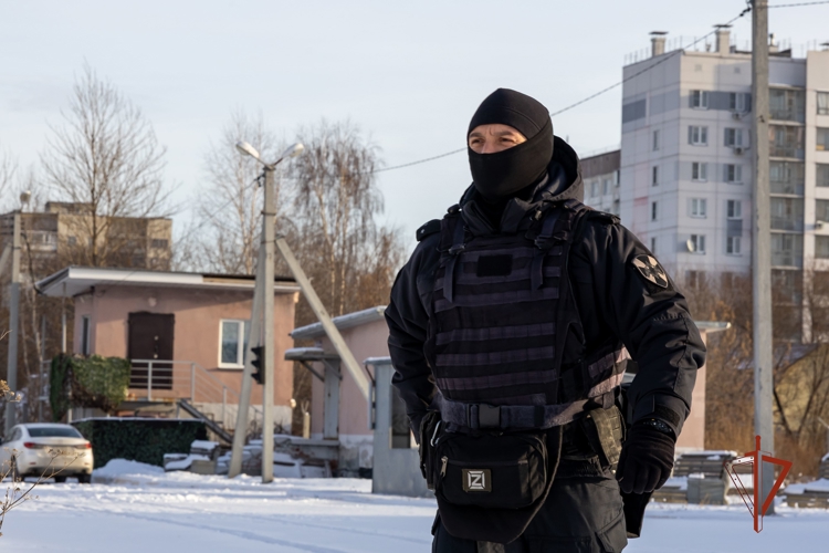 На Южном Урале при содействии ОМОН Росгвардии задержан подозреваемый в экстремизме