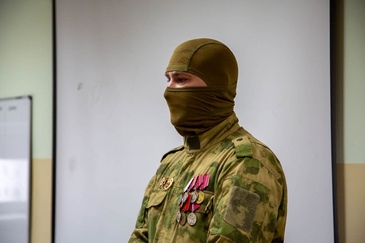 Росгвардейцы встретились со студентами колледжа предпринимательства и отраслевых технологий в Челябинске