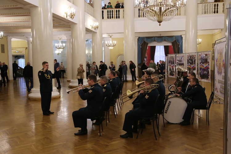В Челябинске с участием  военного  оркестра Росгвардии состоялся фестиваль  правоохранительных органов и силовых структур  «Мы вместе»
