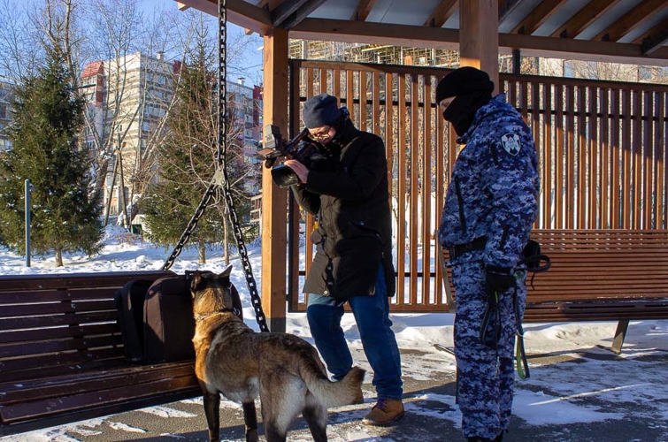 Сотрудники ОМОН «Воин» рассказали южноуральцам о правилах безопасности при обнаружении подозрительных предметов