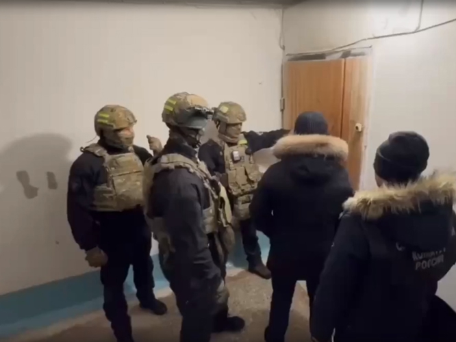 В Челябинской области при содействии ОМОН Росгвардии задержаны подозреваемые в мошенничестве в особо крупном размере