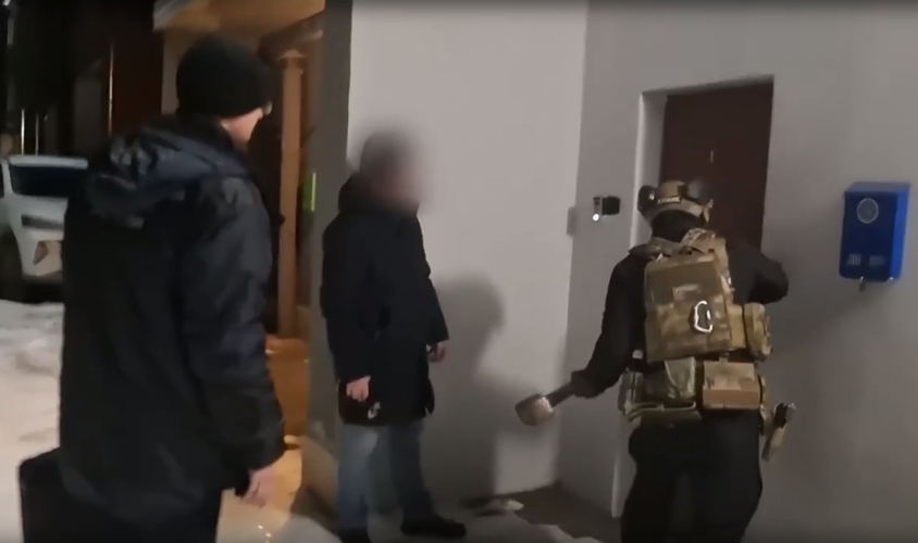 В Челябинской области при содействии ОМОН Росгвардии задержаны подозреваемые в мошенничестве в особо крупном размере