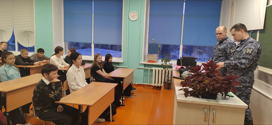 На Южном Урале росгвардейцы почтили память воинов-интернационалистов