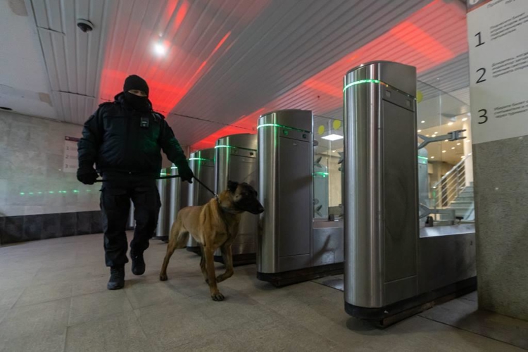 В Магнитогорске росгвардейцы обеспечили безопасность  и правопорядок на матче КХЛ 