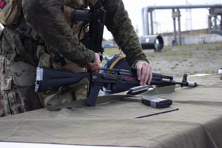 В Челябинске с участием Росгвардии состоялась военно-патриотическая эстафета «Тропа уральских Героев»