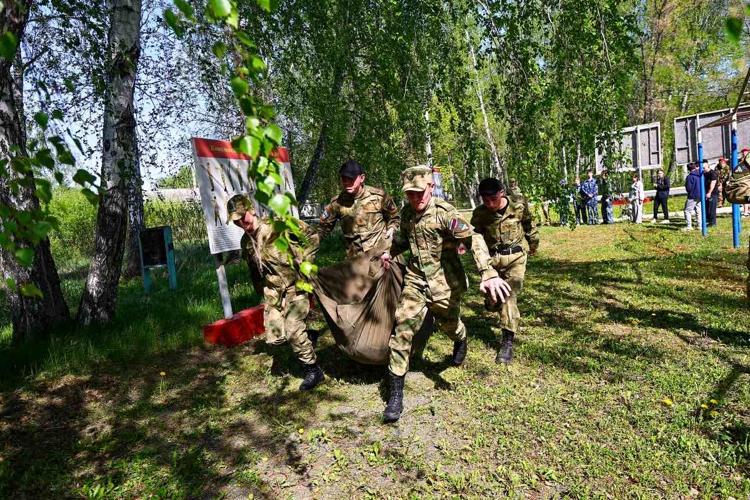 В Челябинске спецназовцы провели военно-спортивный турнир памяти павших бойцов