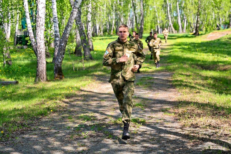 В Челябинске спецназовцы провели военно-спортивный турнир памяти павших бойцов