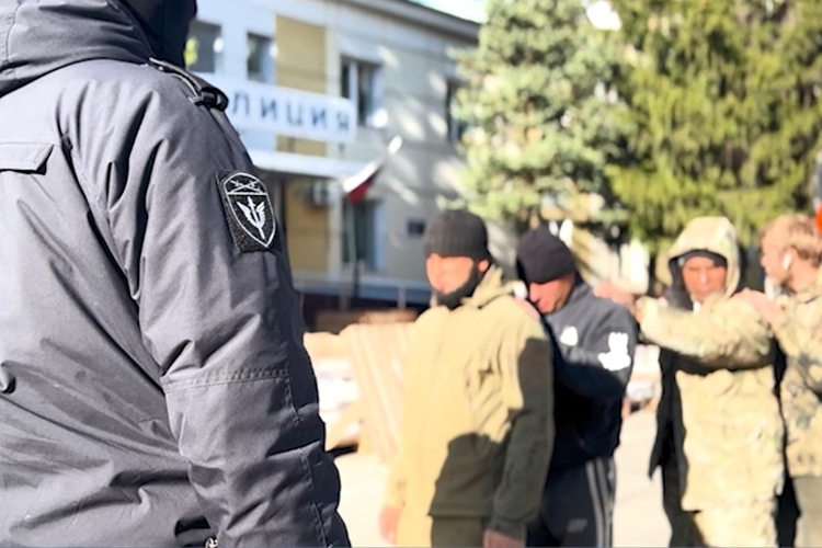 На Южном Урале при содействии ОМОН Росгвардии проведены рейды в тепличных хозяйствах