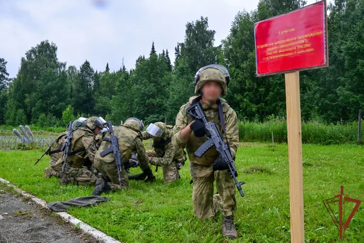 Росгвардейцы из Челябинской области вошли в тройку финалистов среди лучших групп разминирования