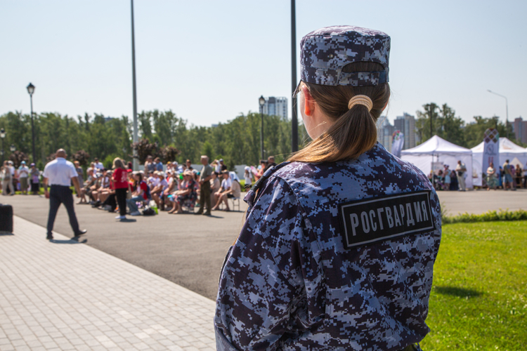 Росгвардейцы обеспечили безопасность празднования Дня ВМФ на Южном Урале