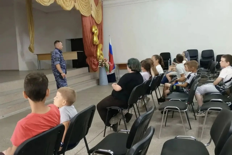 На Южном Урале продолжается акция «Каникулы с Росгвардией»