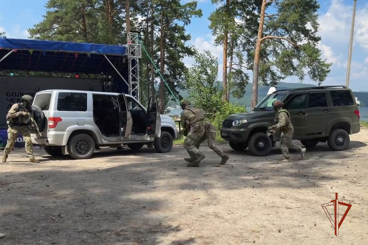 На Южном Урале бойцы ОМОН «Таганай» провели патриотическую встречу с детьми в рамках акции «Каникулы с Росгвардией»