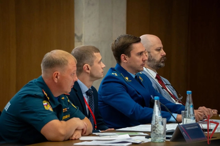 Руководитель управления вневедомственной охраны Росгвардии по Челябинской области принял участие во Всеросийском совещании-семинаре в Нижнем Новгороде