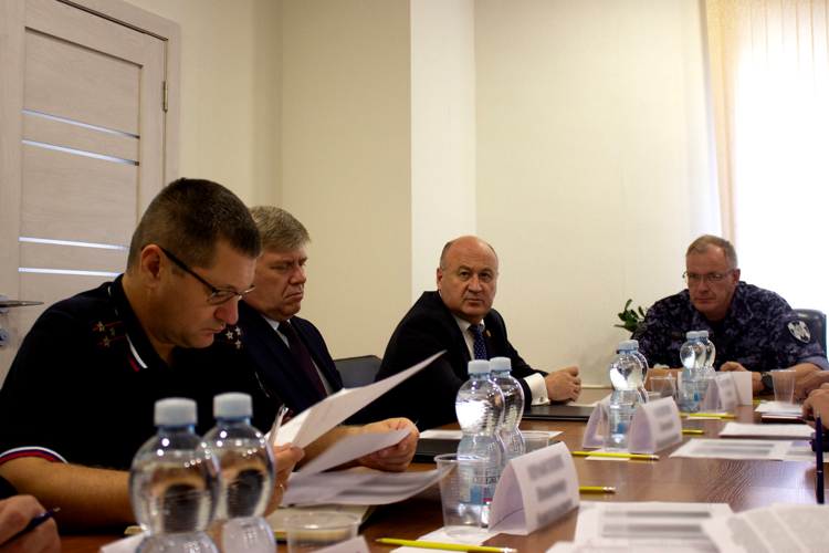 На Южном Урале обсудили вопросы обеспечения правопорядка в День знаний и единый день голосования