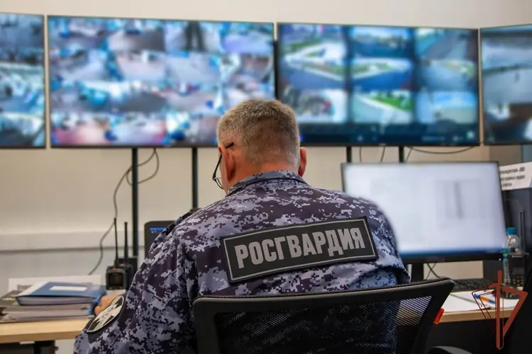 Спецназ Управления Росгвардии по Челябинской области оказал содействие в обеспечения безопасности Международного молодежного фестиваля (Видео)